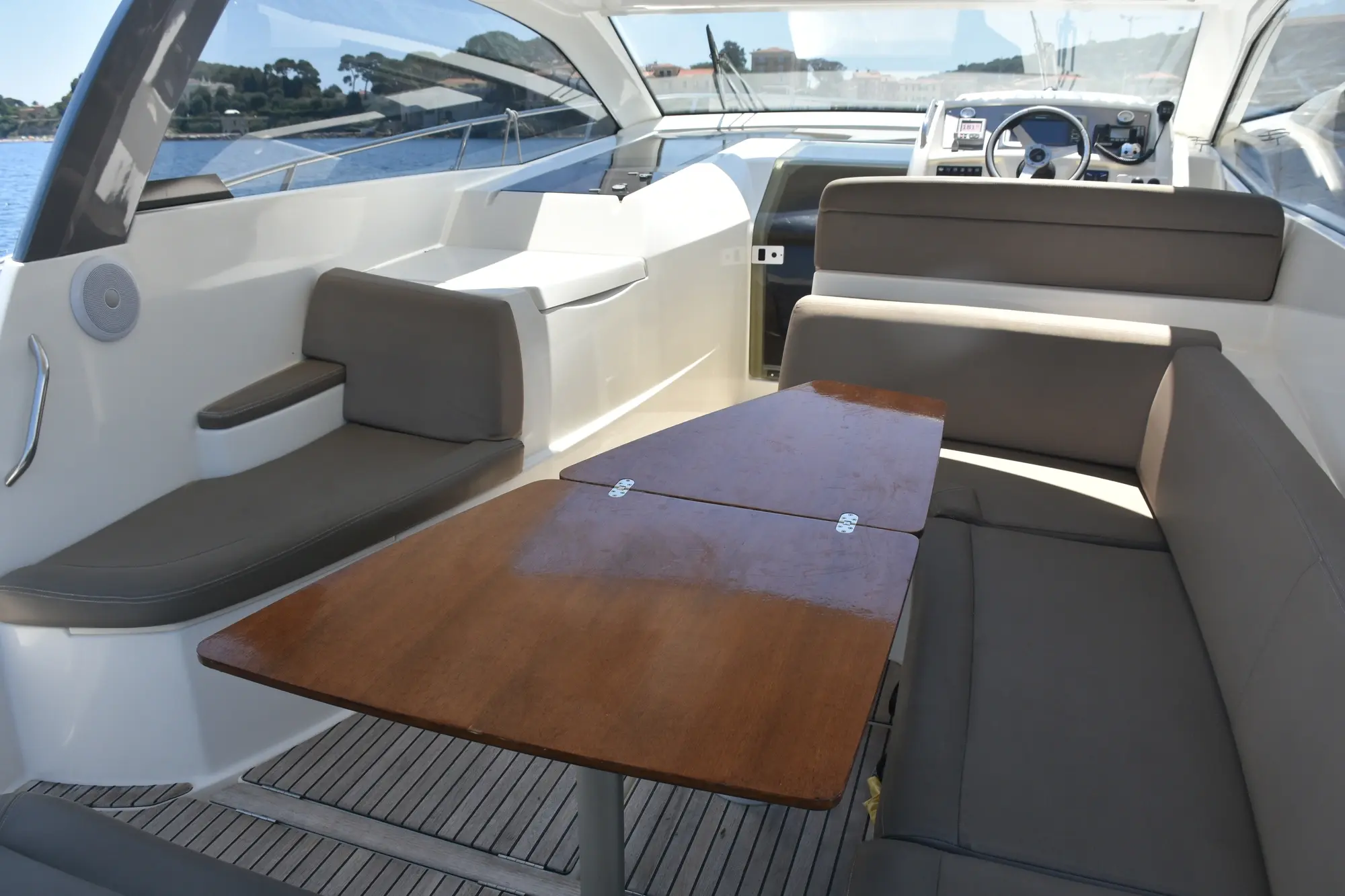 Adele Boat Photo by Blue Hat Boat Rental